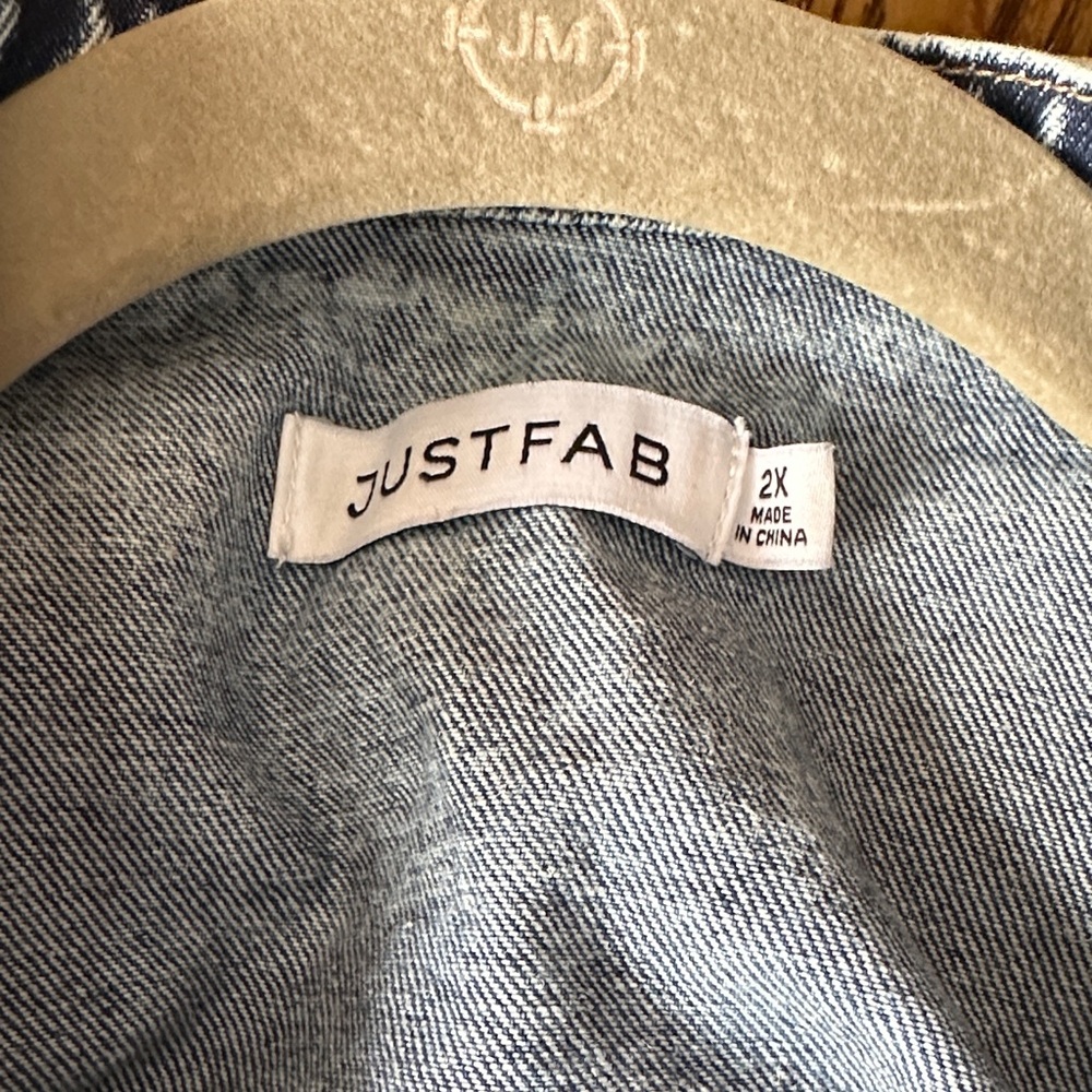 Denim Sleeveless Jumpsuit - Picture 2 of 3
